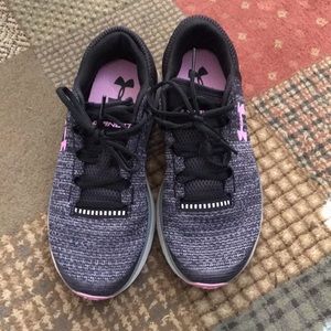 Brand new under armour shoes